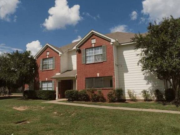 Dartford Square Tomball,Texas <br><img src=