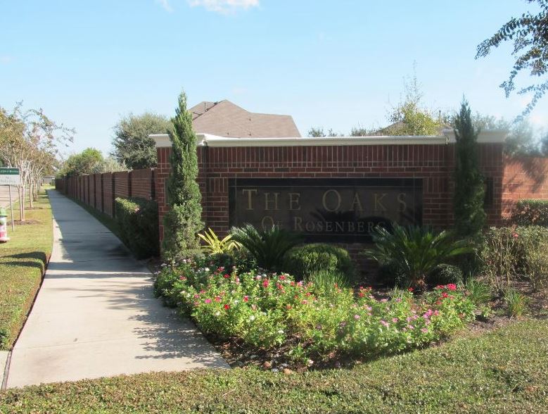 The Oaks Of Rosenberg Rosenberg,Texas <br><img src=